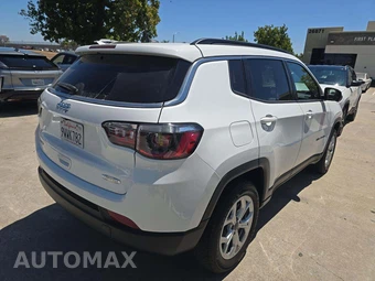 2025 Jeep Compass Latitude - miniatura 3