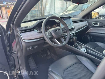 2025 Jeep Compass Latitude - miniatura 13