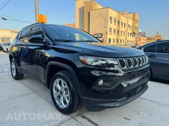 2025 Jeep Compass Latitude - miniatura 4