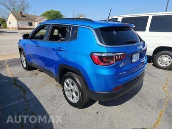 2025 Jeep Compass Latitude - miniatura 2