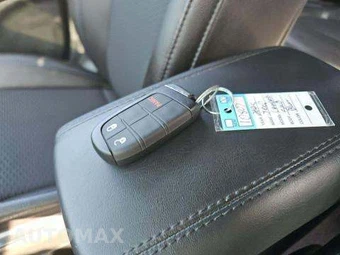 2025 Jeep Compass Latitude - miniatura 8