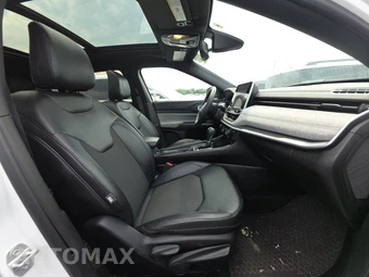 2025 Jeep Compass Latitude - miniatura 8
