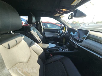 2025 Jeep Compass Latitude – miniatura 8