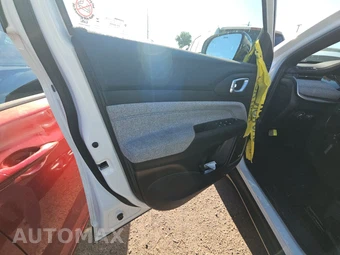 2025 Jeep Compass Latitude – miniatura 9
