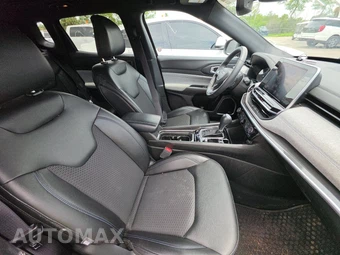 2025 Jeep Compass Latitude - miniatura 8
