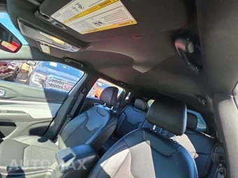 2025 Jeep Compass Latitude - miniatura 11