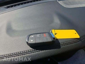 2025 Jeep Compass Latitude - miniatura 8