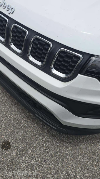 2025 Jeep Compass Latitude - miniatura 19