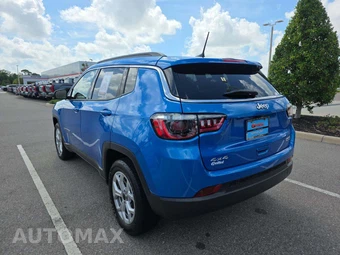 2025 Jeep Compass Latitude - miniatura 2
