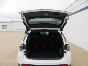 2025 Jeep Compass Latitude - miniatura 4