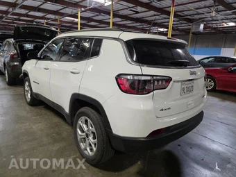 2025 Jeep Compass Latitude - miniatura 10