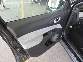 2025 Jeep Compass Latitude - miniatura 9