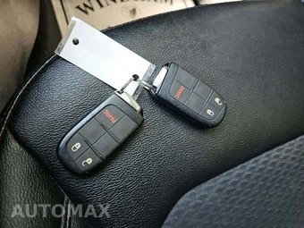 2025 Jeep Compass Latitude - miniatura 5
