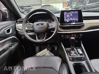 2025 Jeep Compass Latitude - miniatura 8