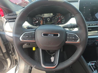 2025 Jeep Compass Limited - miniatura 10