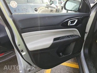 2025 Jeep Compass Limited - miniatura 9
