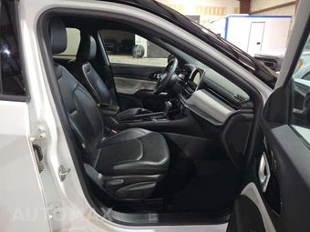 2025 Jeep Compass Limited - miniatura 18