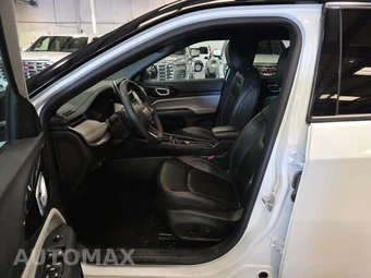 2025 Jeep Compass Limited - miniatura 6