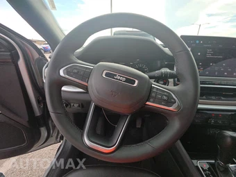 2025 Jeep Compass Limited - miniatura 10