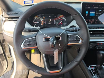 2025 Jeep Compass Limited - miniatura 10