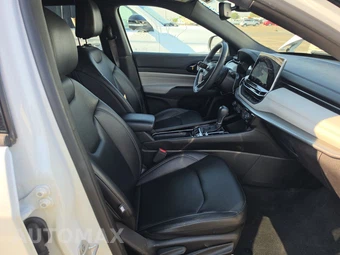 2025 Jeep Compass Limited - miniatura 8