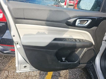 2025 Jeep Compass Limited - miniatura 9
