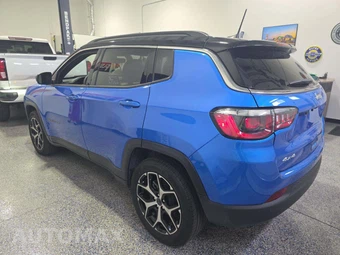 2025 Jeep Compass Limited - miniatura 2