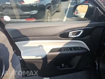 2025 Jeep Compass Limited - miniatura 9