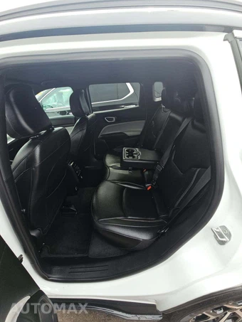 2025 Jeep Compass Limited - miniatura 10