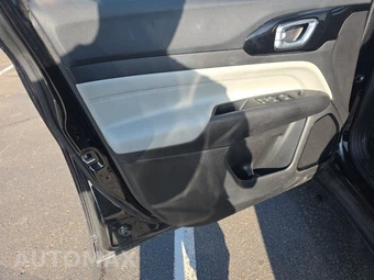 2025 Jeep Compass Limited - miniatura 9