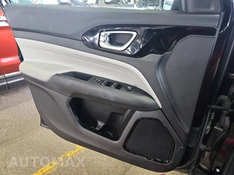 2025 Jeep Compass Limited - miniatura 9