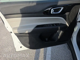 2025 Jeep Compass Limited - miniatura 9