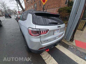 2025 Jeep Compass Trailhawk - miniatura 2