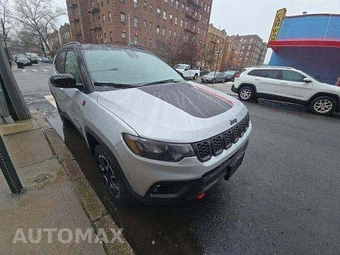 2025 Jeep Compass Trailhawk - miniatura 4
