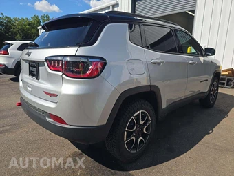 2025 Jeep Compass Trailhawk - miniatura 3