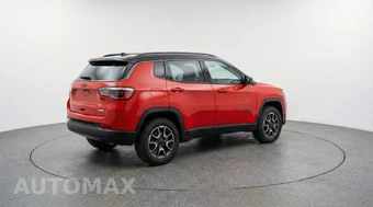 2025 Jeep Compass Trailhawk - miniatura 7