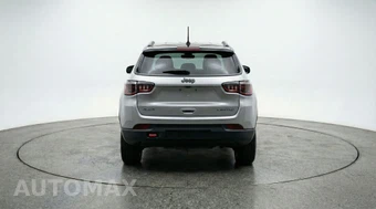 2025 Jeep Compass Trailhawk - miniatura 6