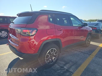 2025 Jeep Compass Trailhawk - miniatura 4