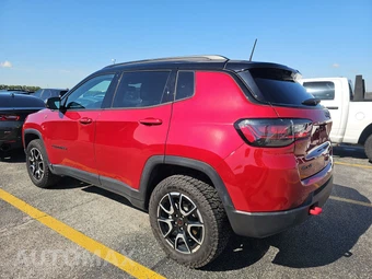 2025 Jeep Compass Trailhawk - miniatura 6