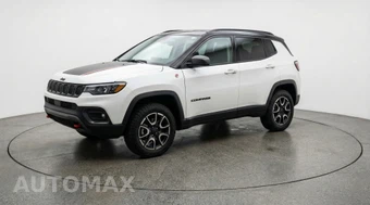 2025 Jeep Compass Trailhawk - miniatura 3