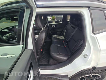 2025 Jeep Compass Trailhawk - miniatura 10