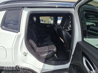 2025 Jeep Compass Trailhawk - miniatura 13