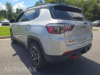 2025 Jeep Compass Trailhawk - miniatura 2