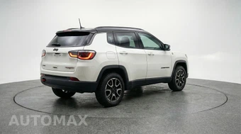 2025 Jeep Compass Trailhawk - miniatura 7