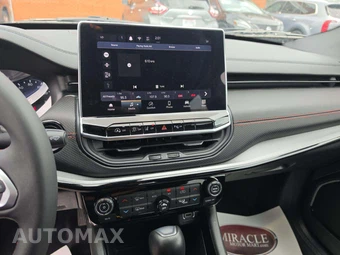 2025 Jeep Compass Trailhawk - miniatura 10