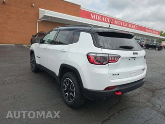 2025 Jeep Compass Trailhawk - miniatura 2