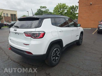 2025 Jeep Compass Trailhawk - miniatura 3