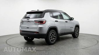 2025 Jeep Compass Trailhawk - miniatura 7