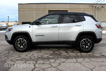 2025 Jeep Compass Trailhawk - miniatura 4