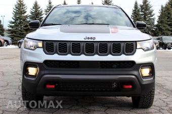 2025 Jeep Compass Trailhawk - miniatura 5